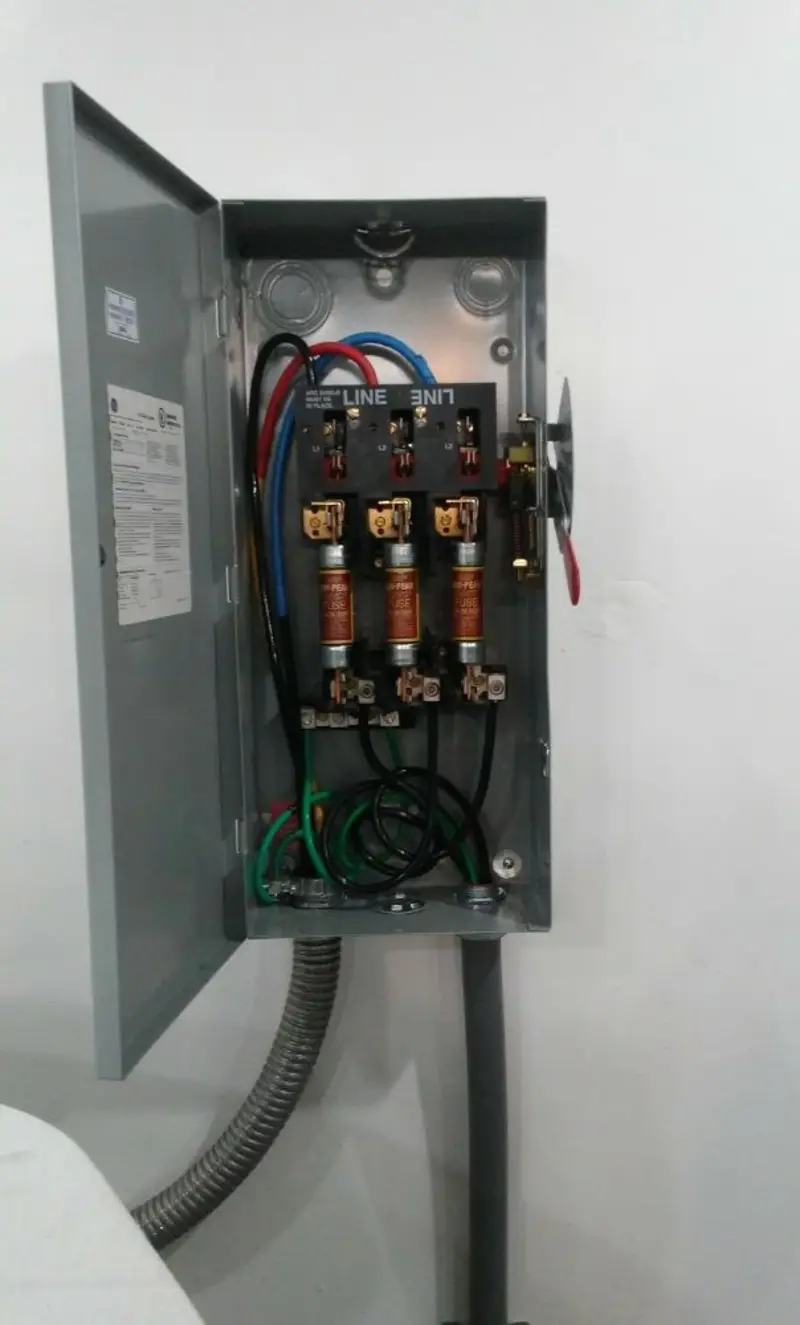 Three-phase disconnect switch installed for Electrical Wiring & Rewiring in Choctaw
